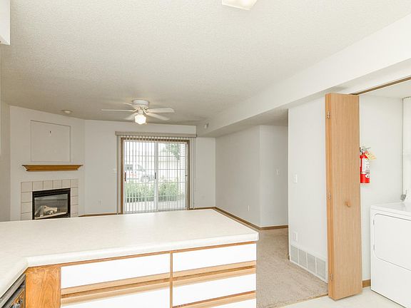 5th image of 2570 Rushmore Dr