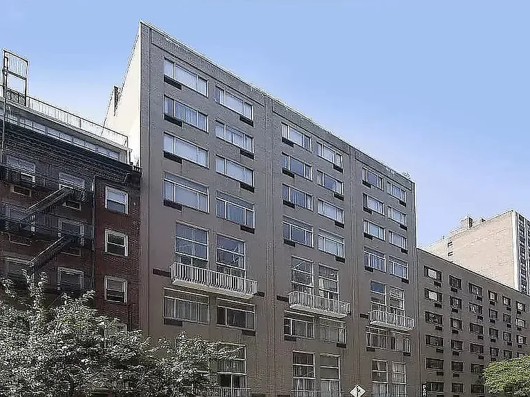 220 E 24th St #2B — Photo 5