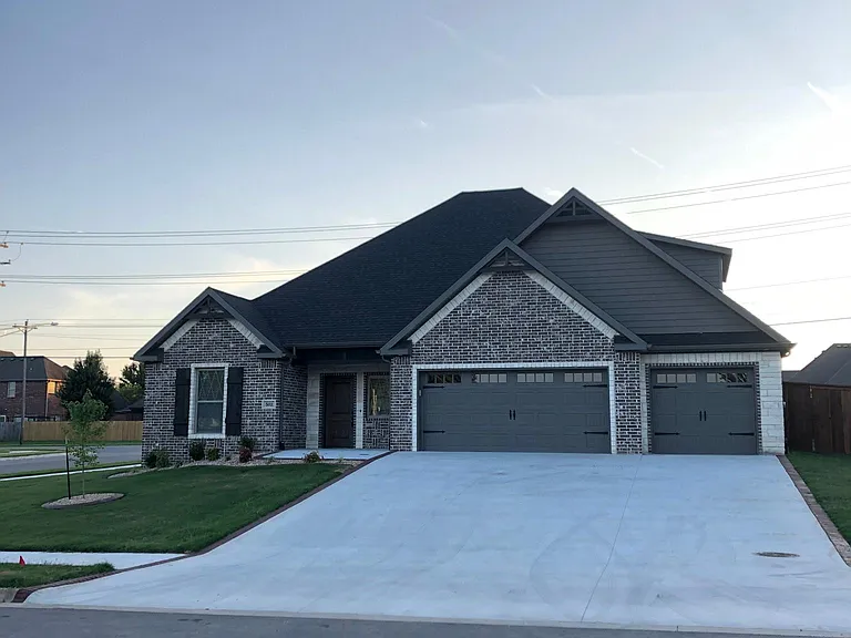 502 SW Ramsey Ln — Photo 14