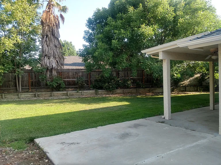 1584 Fallbrook Ave — Photo 32
