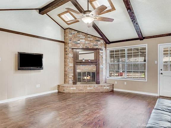 4th image of 206 Glendale Ln