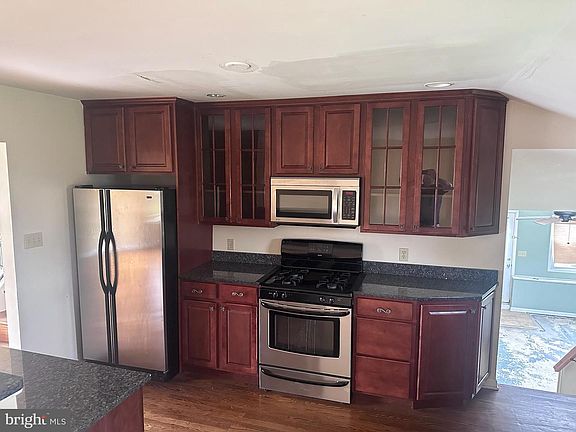 2nd image of 6013 Madeline Dr