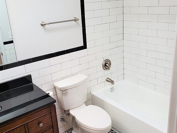 3rd image of 807 E Baltimore St #3B