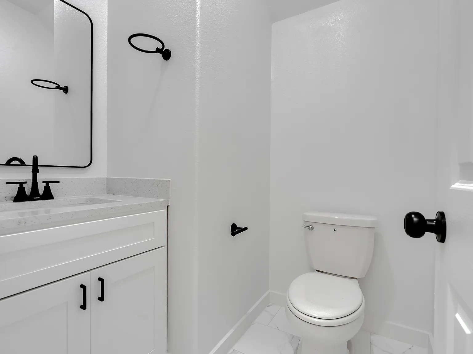 3 bed, 2.5 bath, 1600 sqft, $1,900 — Photo 2