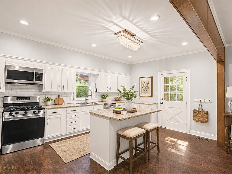 420 Forest Ave — Photo 4