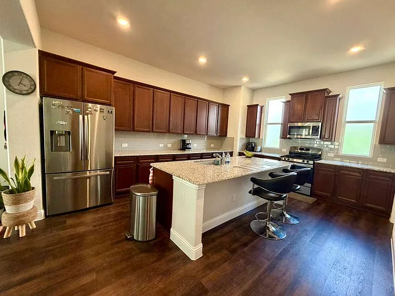 103 Peach Orchard Ln — Photo 8