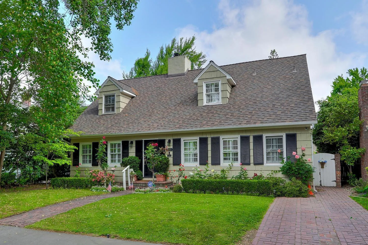 1243 Marian Way photo 1