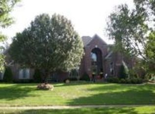 1307 Somerhill Pl, Anchorage, KY 40223