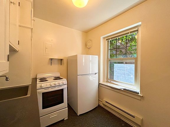 5th image of 1115 NE 43rd St #R204