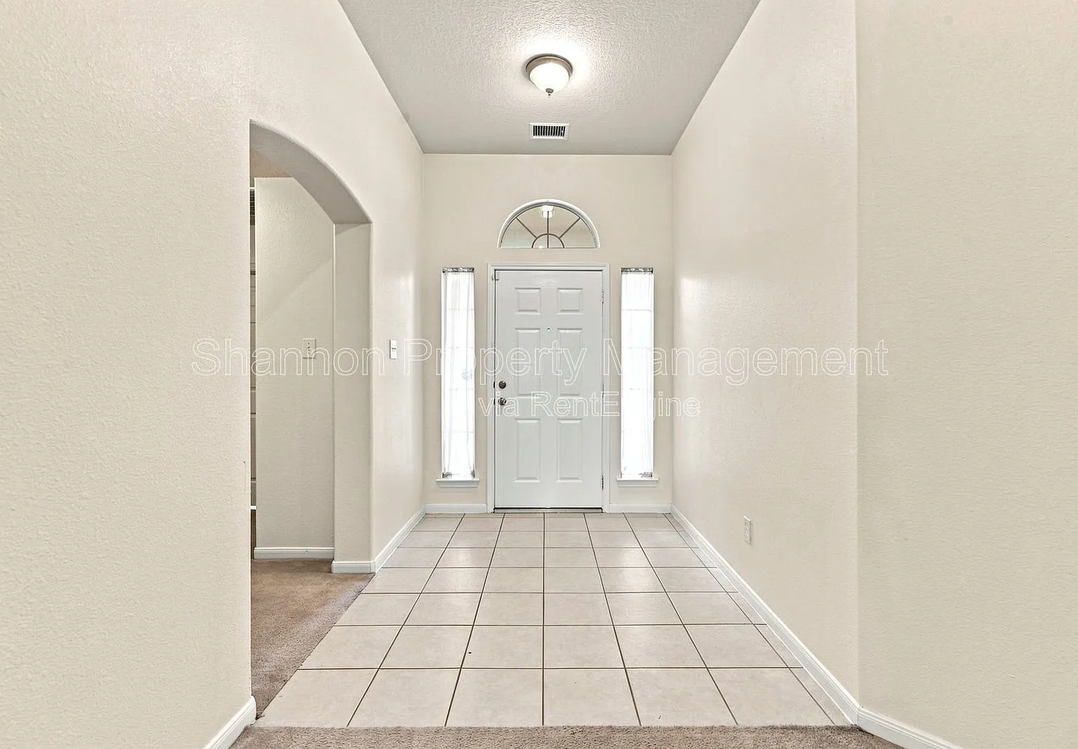 3 bed, 2.0 bath, 1820 sqft, $2,300 — Photo 3