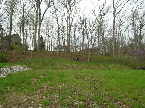 5 Highland Ct, Huntington, WV 25705