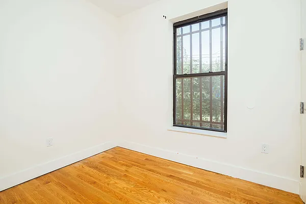 Rented by Nooklyn NYC LLC | media 49