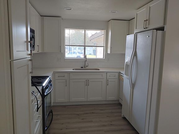 4th image of 305 Audubon Dr
