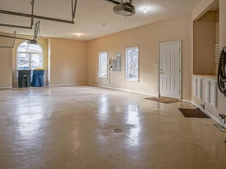 6821 Royal Oakland Pl — Photo 21