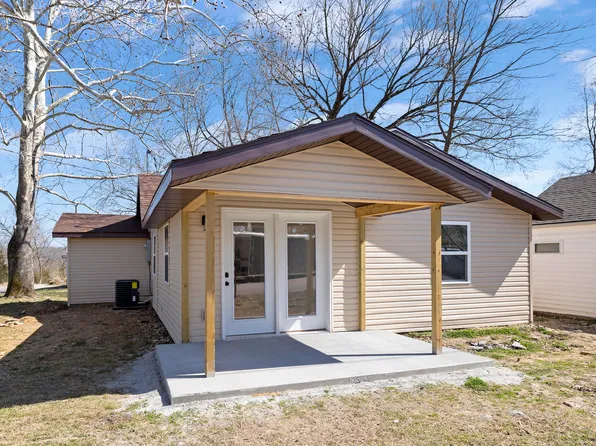 286 Wildflower Avenue, Rockaway Beach, MO 65740
