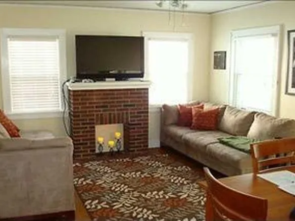 917 Rose Ave, Des Moines, IA 50315