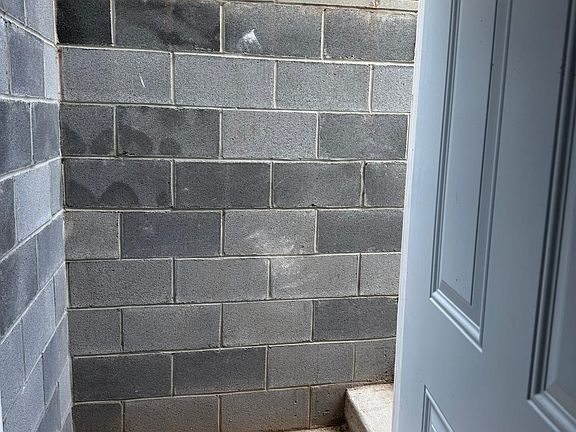 5th image of 590 Over Ridge Dr #2
