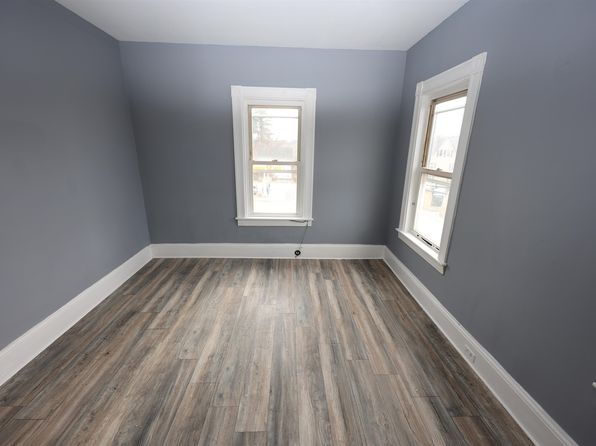 manchester-new-hampshire-74288034 picture