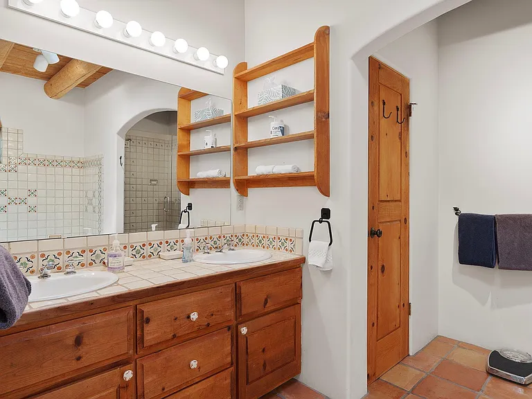 1316 Cerro Gordo Rd — Photo 12