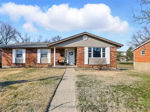 215 Silverspring Dr, Cincinnati, OH 45238