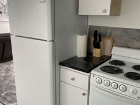 3rd image of 1200 SE 1st St #11548390