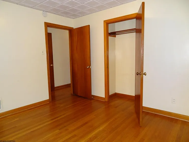 836 Fairmont Rd — Photo 10