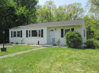 104 Old Farm Rd, Springfield, MA 01119