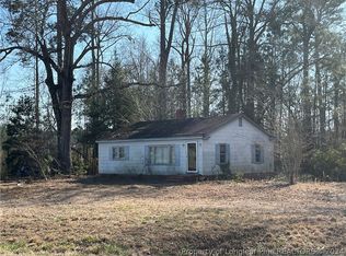 1712 Hayes Rd, Spring Lake, NC 28390