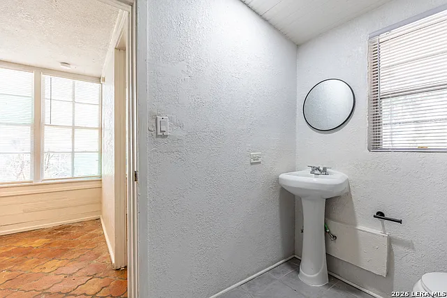 426 E Woodlawn Ave #1 — Photo 18