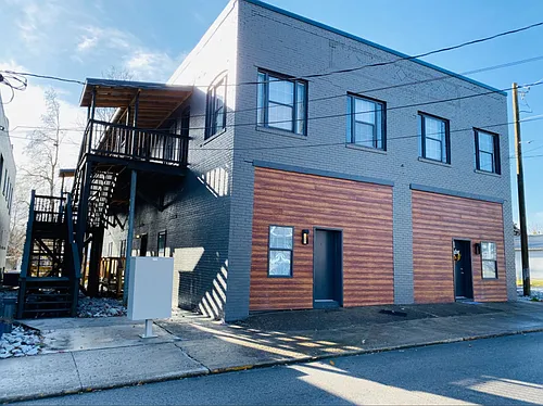 407 W 4th St Photo 1