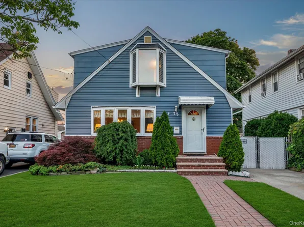 78 Rockaway Parkway, Valley Stream, NY 11580