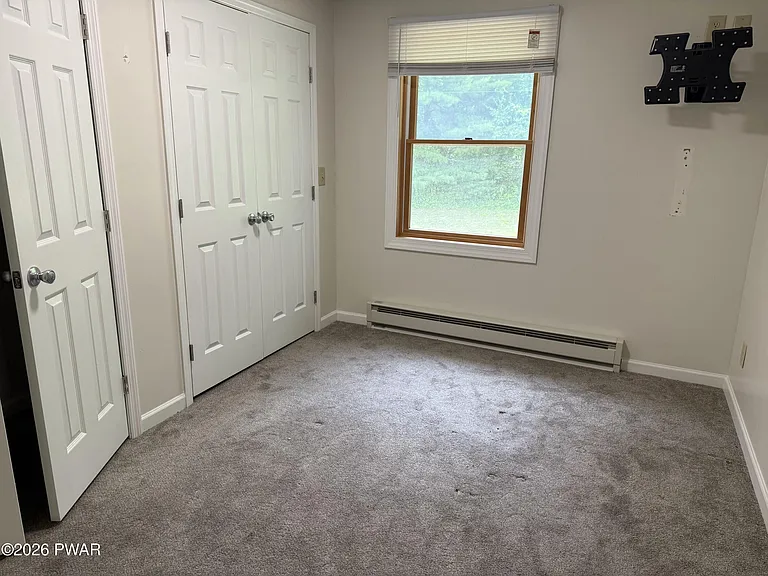 110 Wheatfield Dr — Photo 12