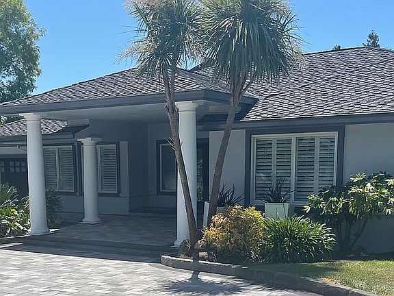 5th image of 30 Country Club Dr