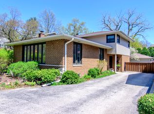 37 Poplar Pl, La Grange, IL 60525