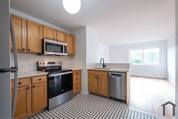 1st image of 1437 Lucile Ave SW