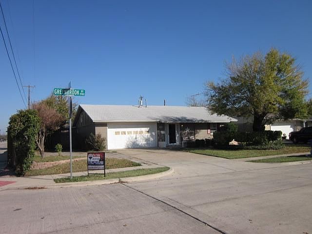 1st image of 1901 Greenbrook Dr