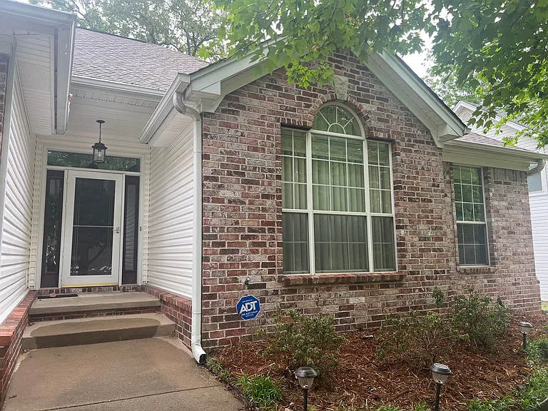 2319 Stoney Creek Dr — Photo 25