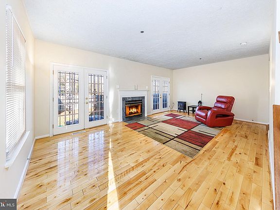 2nd image of 3720 Silver Park Ct