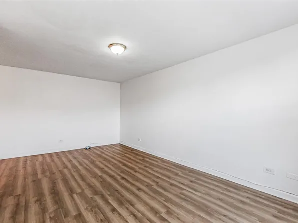 67-25 Dartmouth Street image 9 of 12