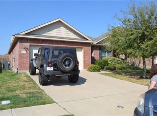404 Lead Creek Dr, Fort Worth, TX 76131