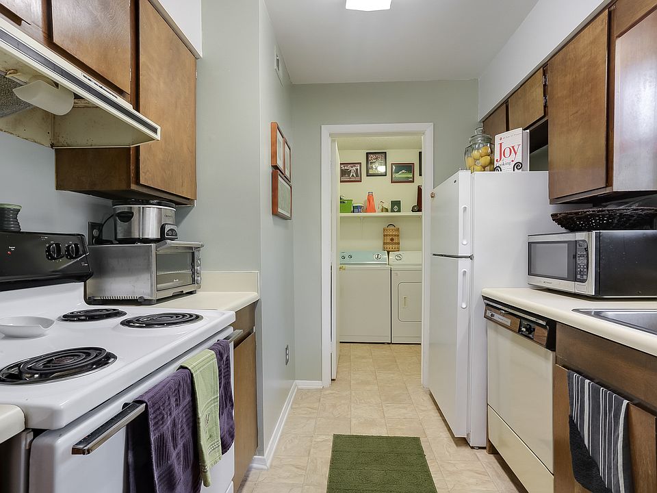 1st image of 101 Tanglewood Dr #35