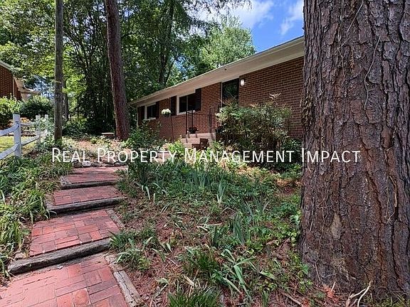 2nd image of 1909 Birmingham Ave