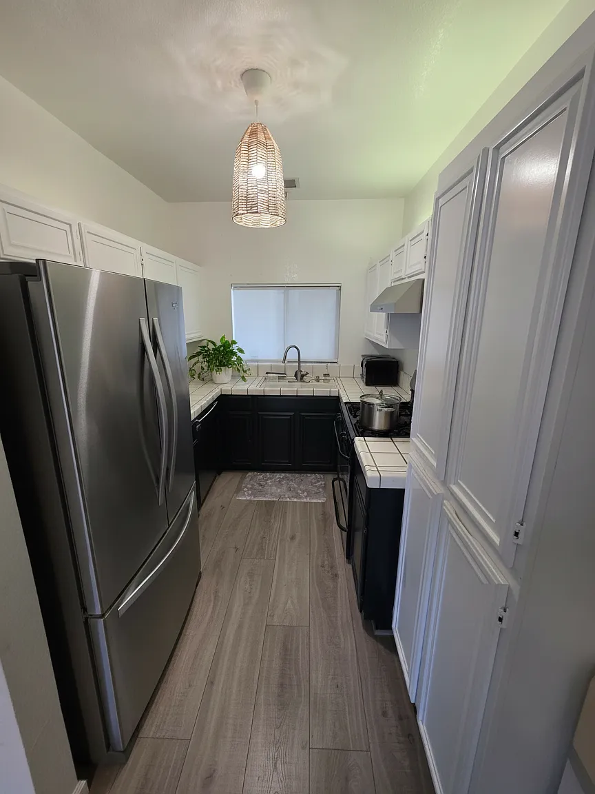 2 bed, 936 sqft, $2,900 — Photo 3
