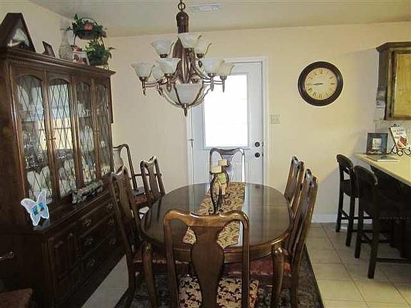 3rd image of 1925 Westchase Dr
