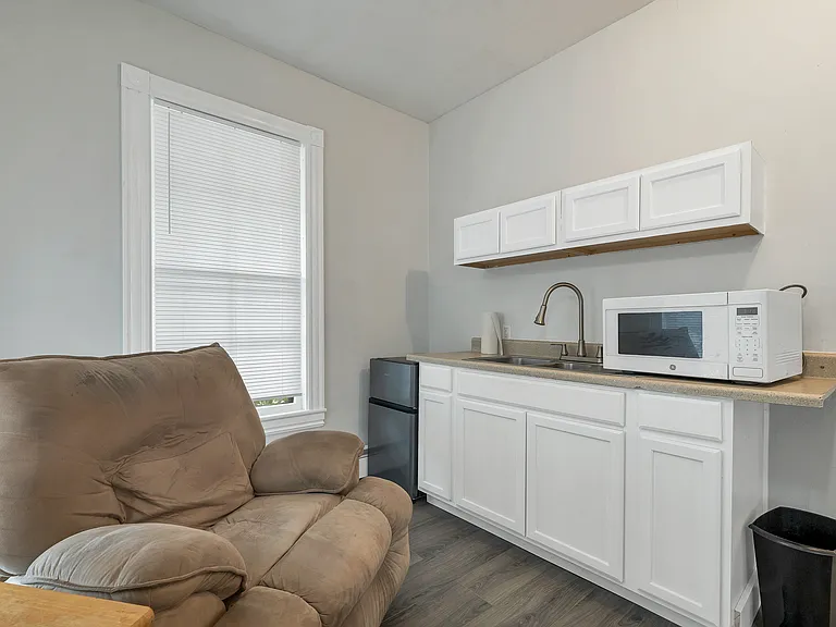 1073 Union Ave #D — Photo 8