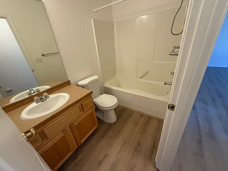 2358 NE Mary Rose Pl — Photo 10