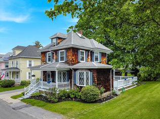 24 Hawthorne St, Haverhill, MA 01835