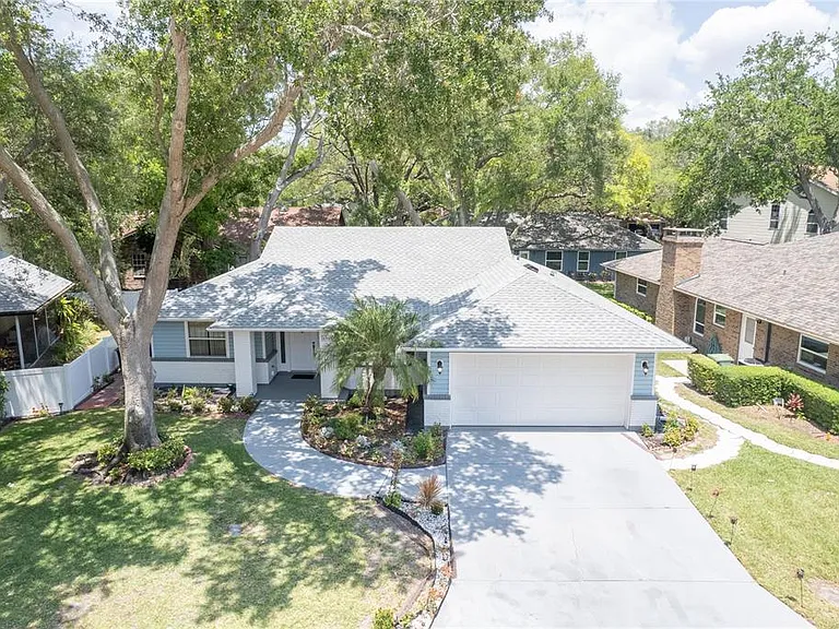 6908 Arbor Oaks Cir — Photo 1