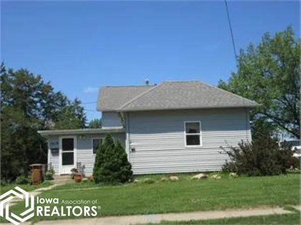 1219 Spencer St, Grinnell, IA 50112