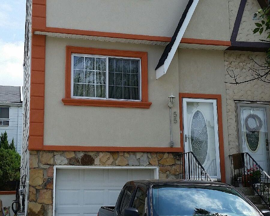1st image of 55 Carlyle Grn